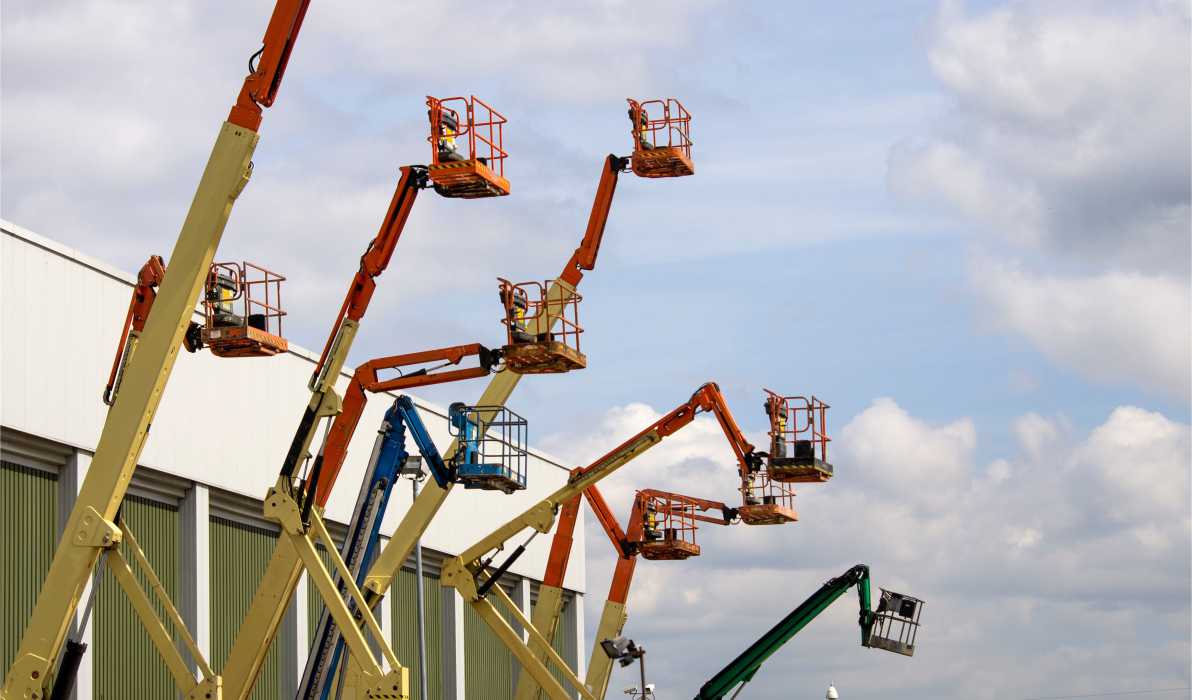 As 5 Perguntas Que Quase Ninguém Faz Antes de Alugar uma Plataforma Elevatória (Mas Deveria)